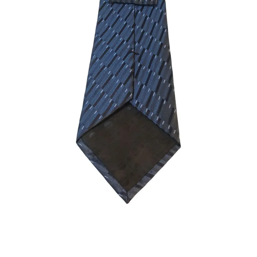 Perry Ellis complete your